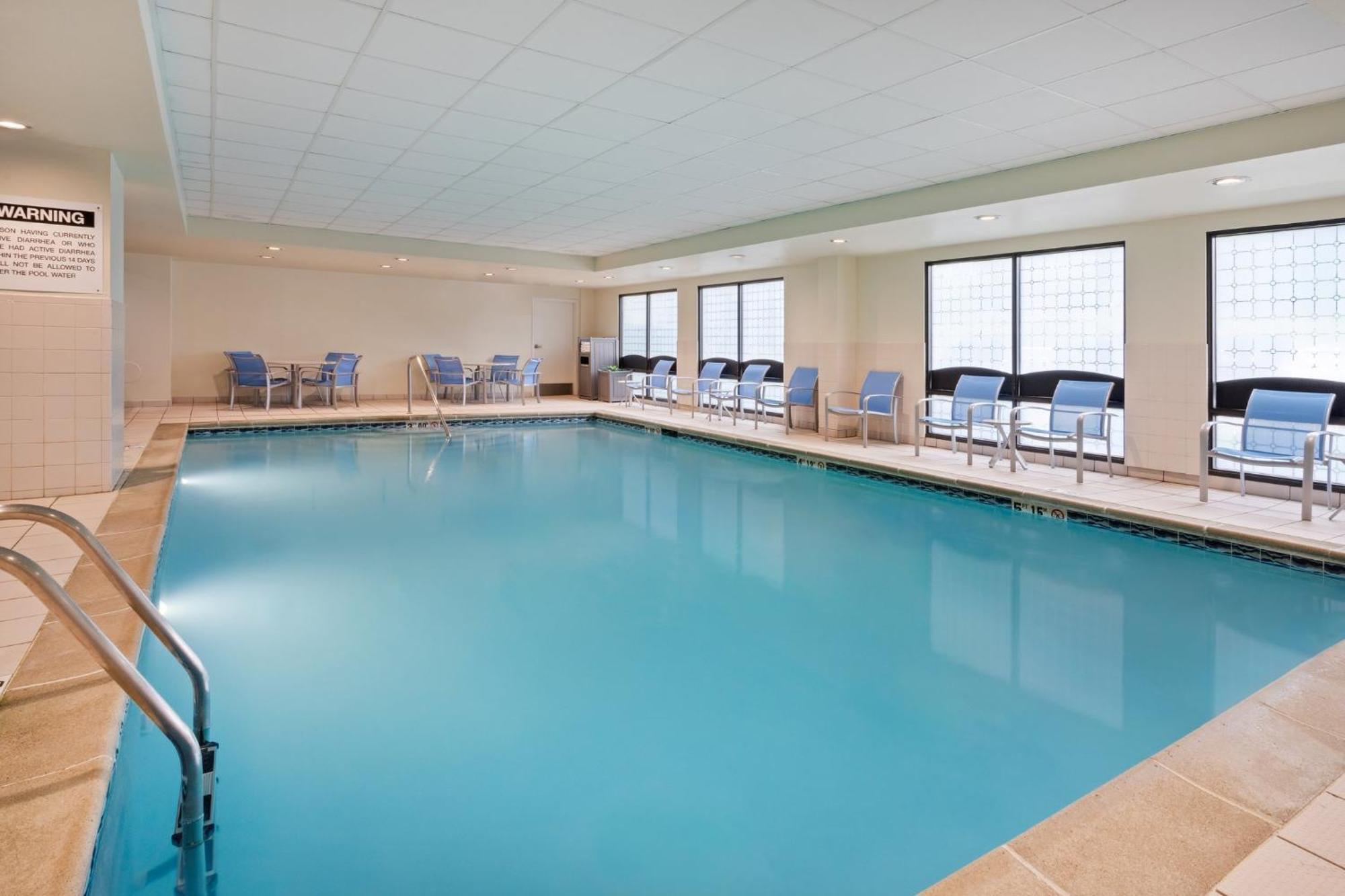 Holiday Inn Express & Suites Cincinnati Riverfront By Ihg Covington Kültér fotó