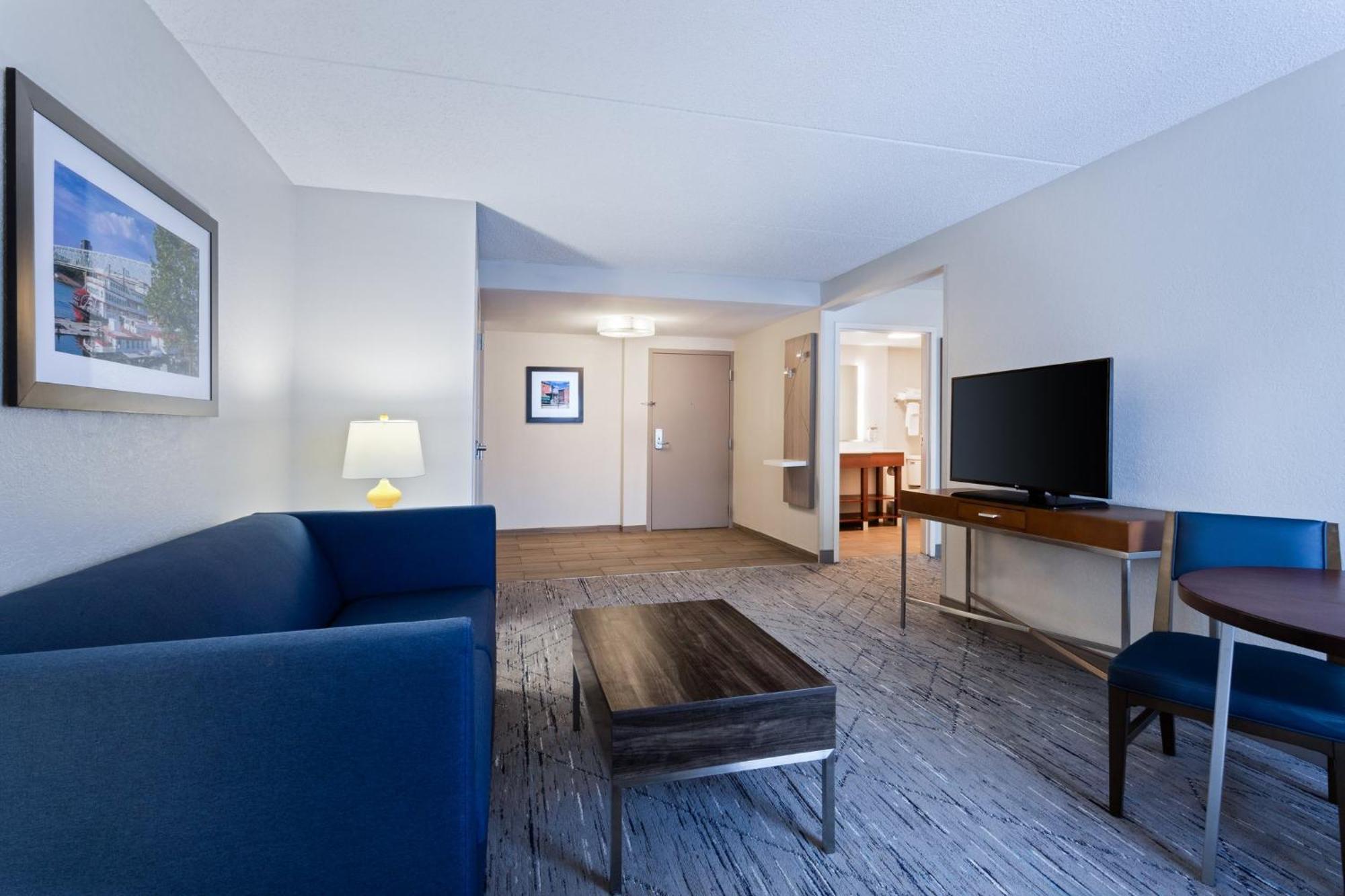 Holiday Inn Express & Suites Cincinnati Riverfront By Ihg Covington Kültér fotó