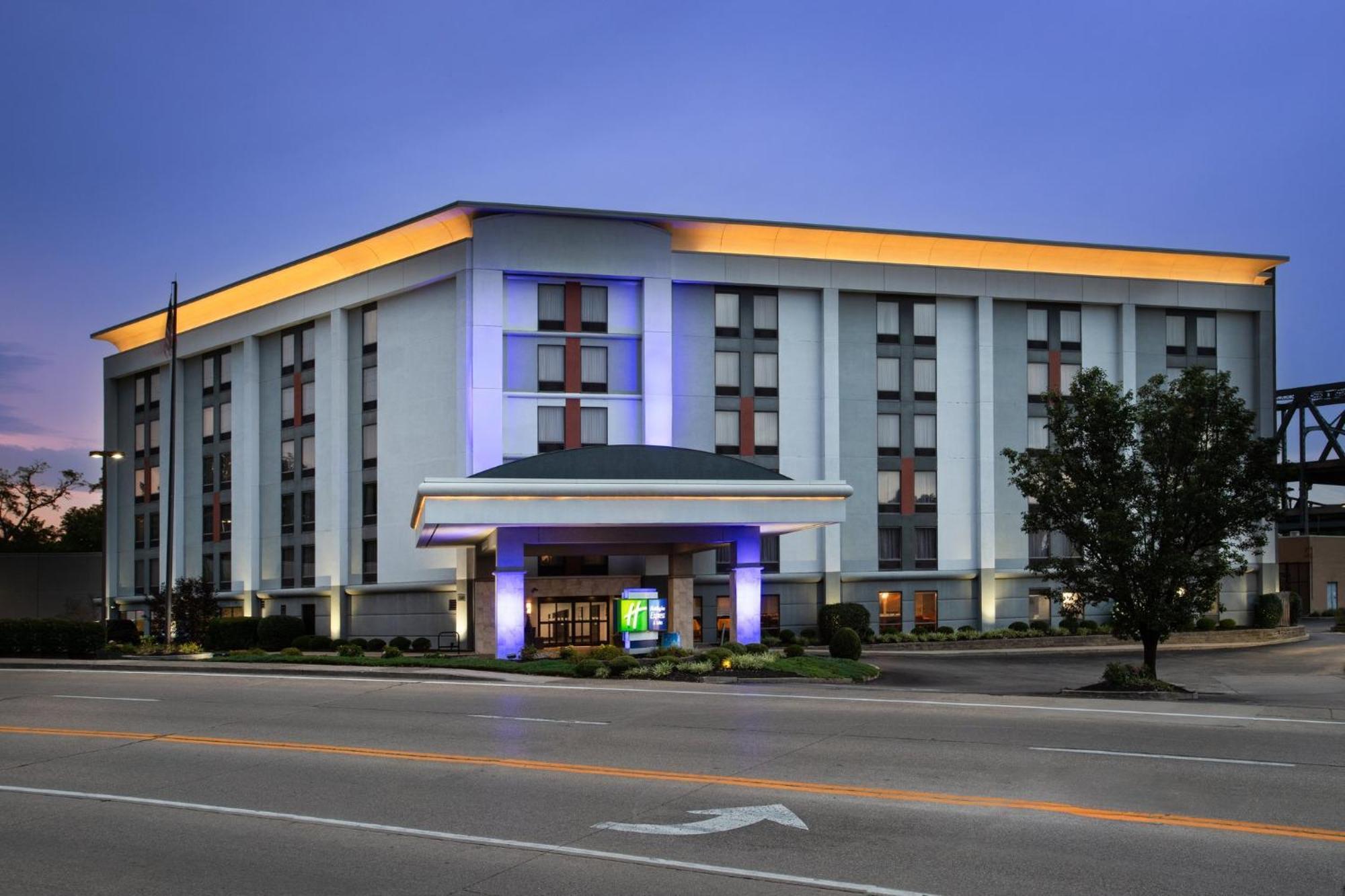 Holiday Inn Express & Suites Cincinnati Riverfront By Ihg Covington Kültér fotó