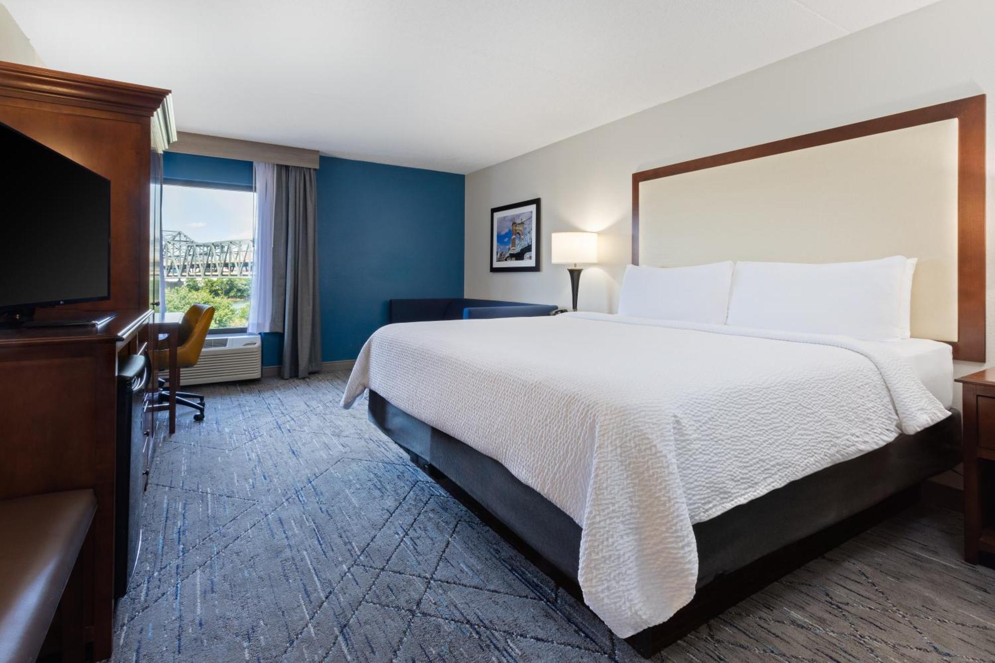 Holiday Inn Express & Suites Cincinnati Riverfront By Ihg Covington Kültér fotó