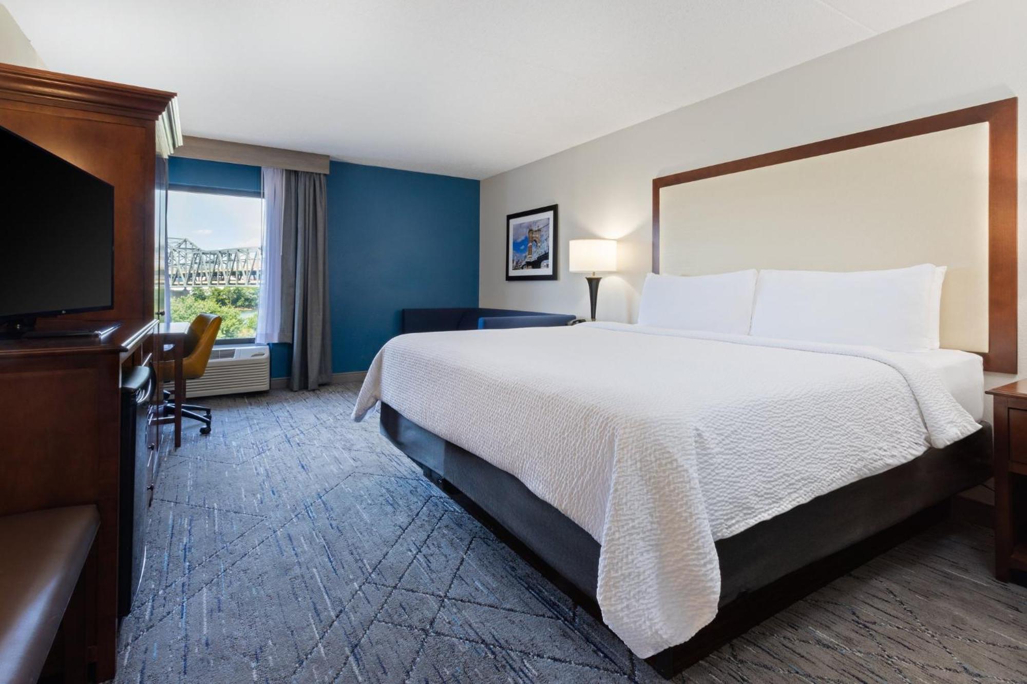 Holiday Inn Express & Suites Cincinnati Riverfront By Ihg Covington Kültér fotó